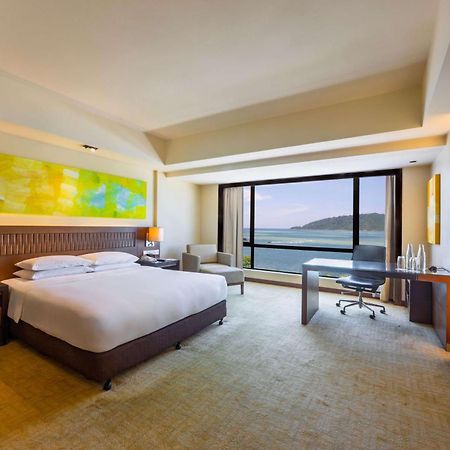Отель Hyatt Regency Kinabalu Кота-Кинабалу Экстерьер фото