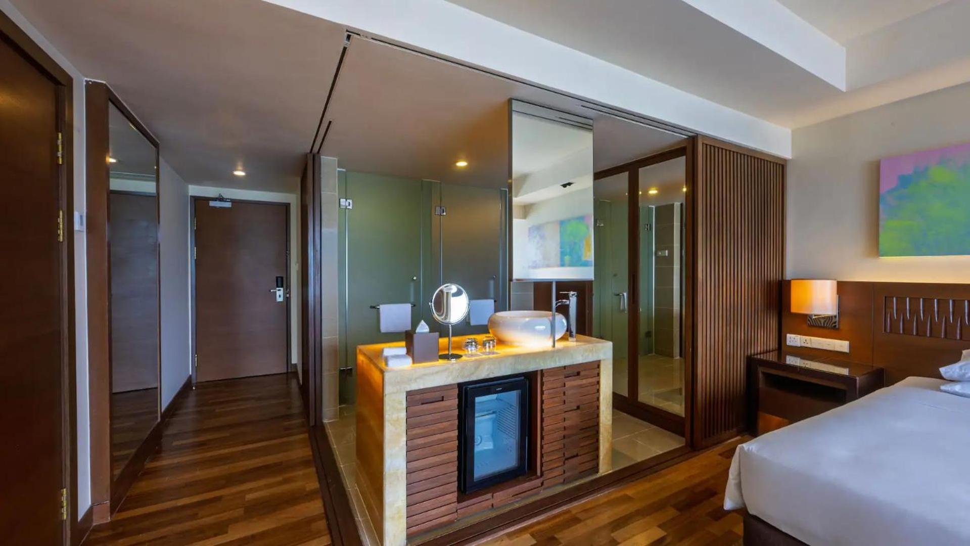 Отель Hyatt Regency Kinabalu Кота-Кинабалу Экстерьер фото