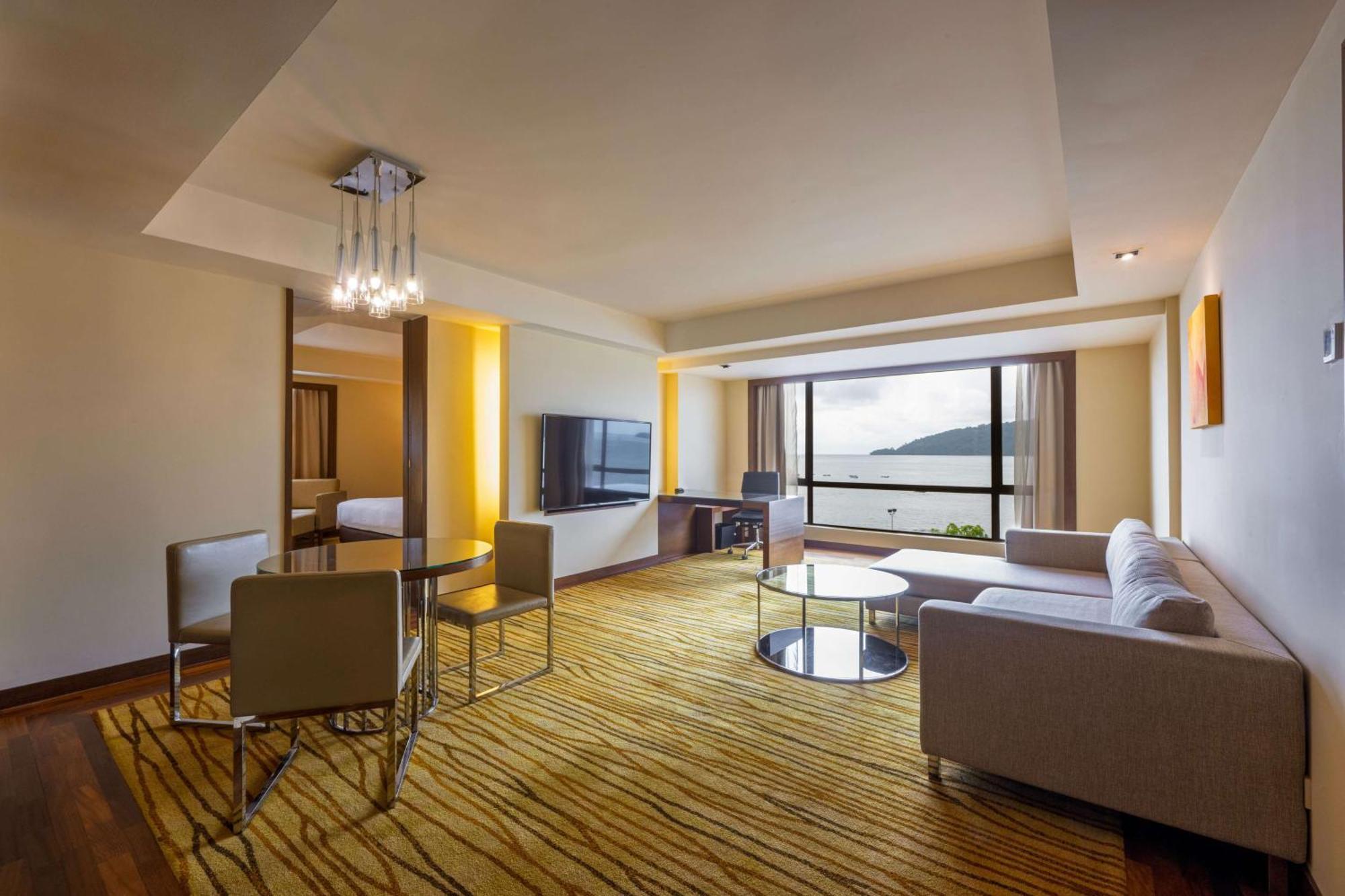 Отель Hyatt Regency Kinabalu Кота-Кинабалу Экстерьер фото