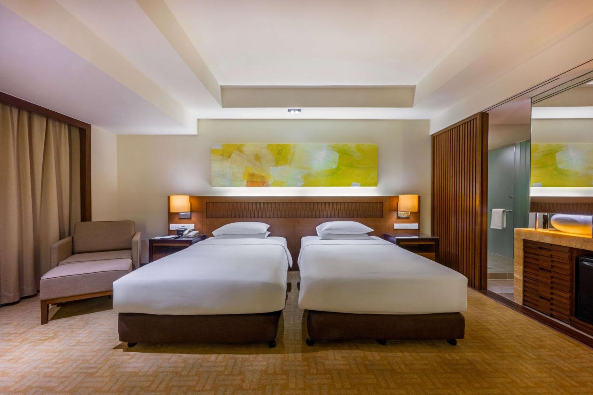 Отель Hyatt Regency Kinabalu Кота-Кинабалу Экстерьер фото